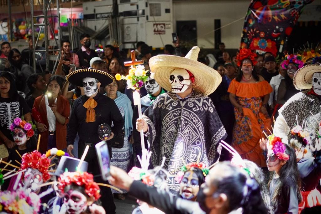 Xantolo invadió las calles de Chocamán