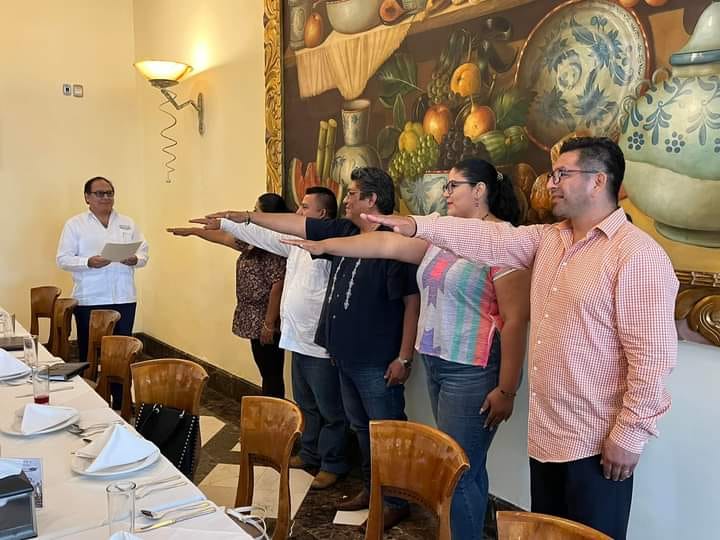 Toman protesta nuevos integrantes del Sindicato Estatal de Trabajadores del Magisterio de Veracruz