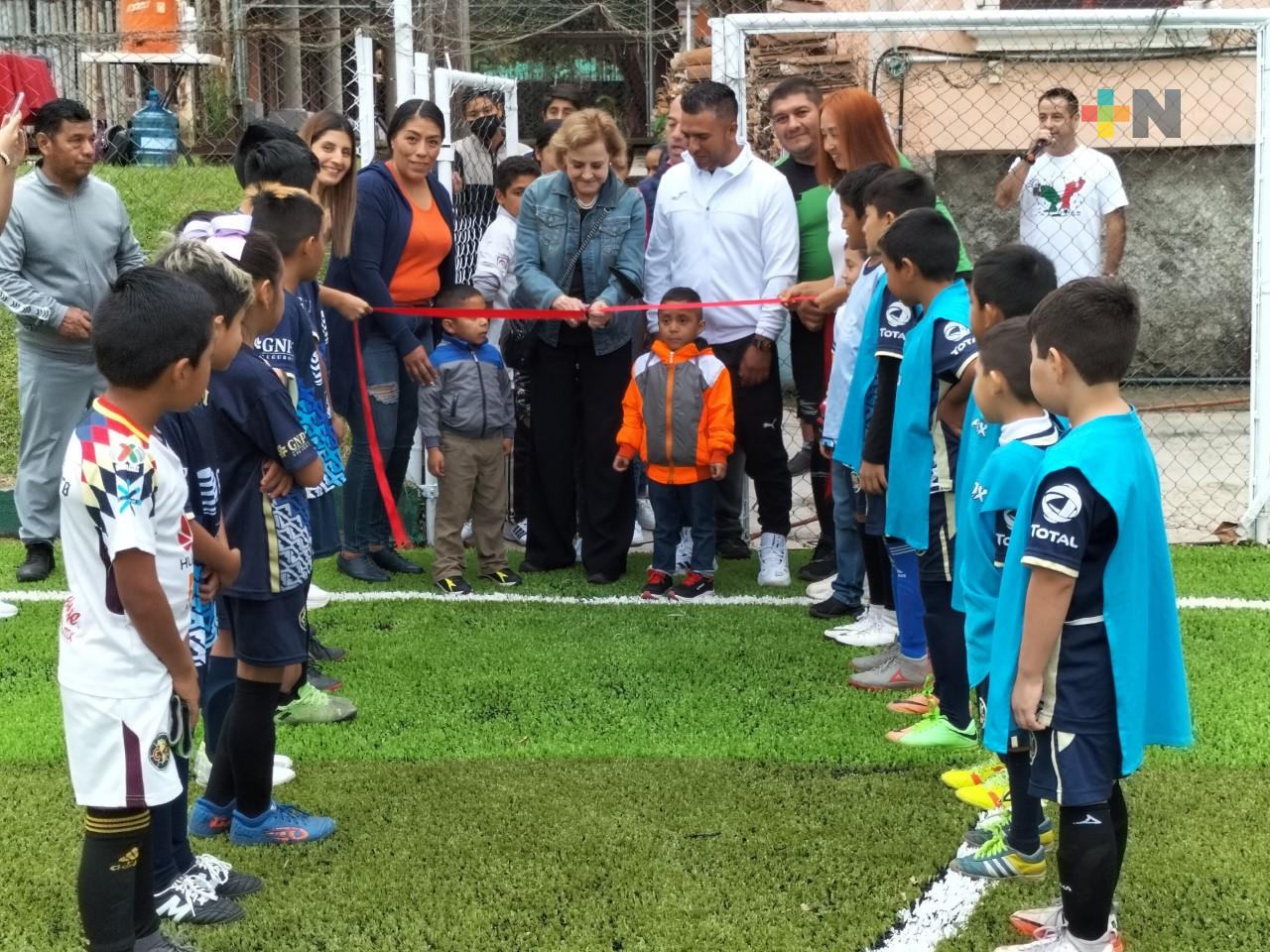 Inauguran cancha de futbol 5, en «Casa Hogar del Niño Xalapeño»
