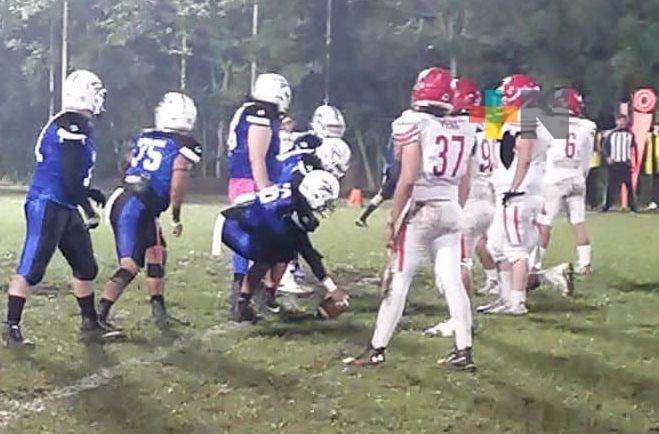 En ONEFA, Halcones UV superaron a los Red Wolves de Querétaro