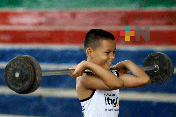 Naolinco será sede del Estatal de Levantamiento de Pesas