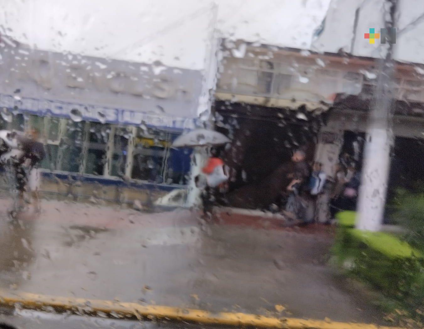 Condiciones para nieblas, lloviznas y lluvias ligeras principalmente en zona sur de Veracruz