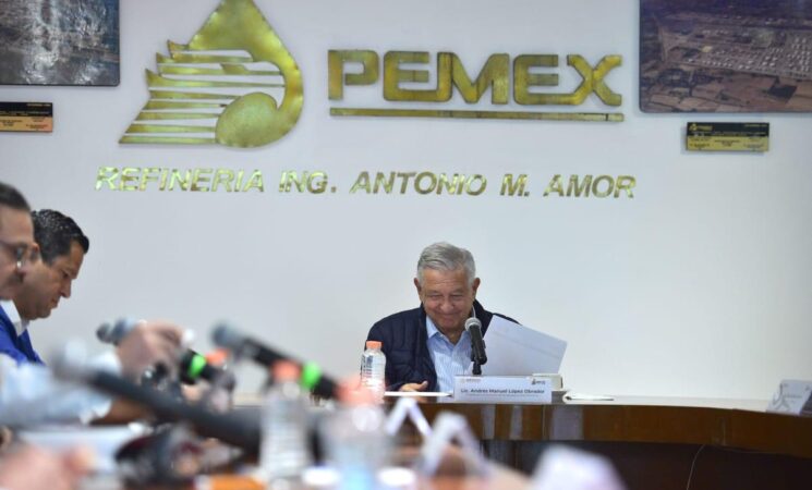 Presidente evalúa avances en rehabilitación de refinería Salamanca en Guanajuato