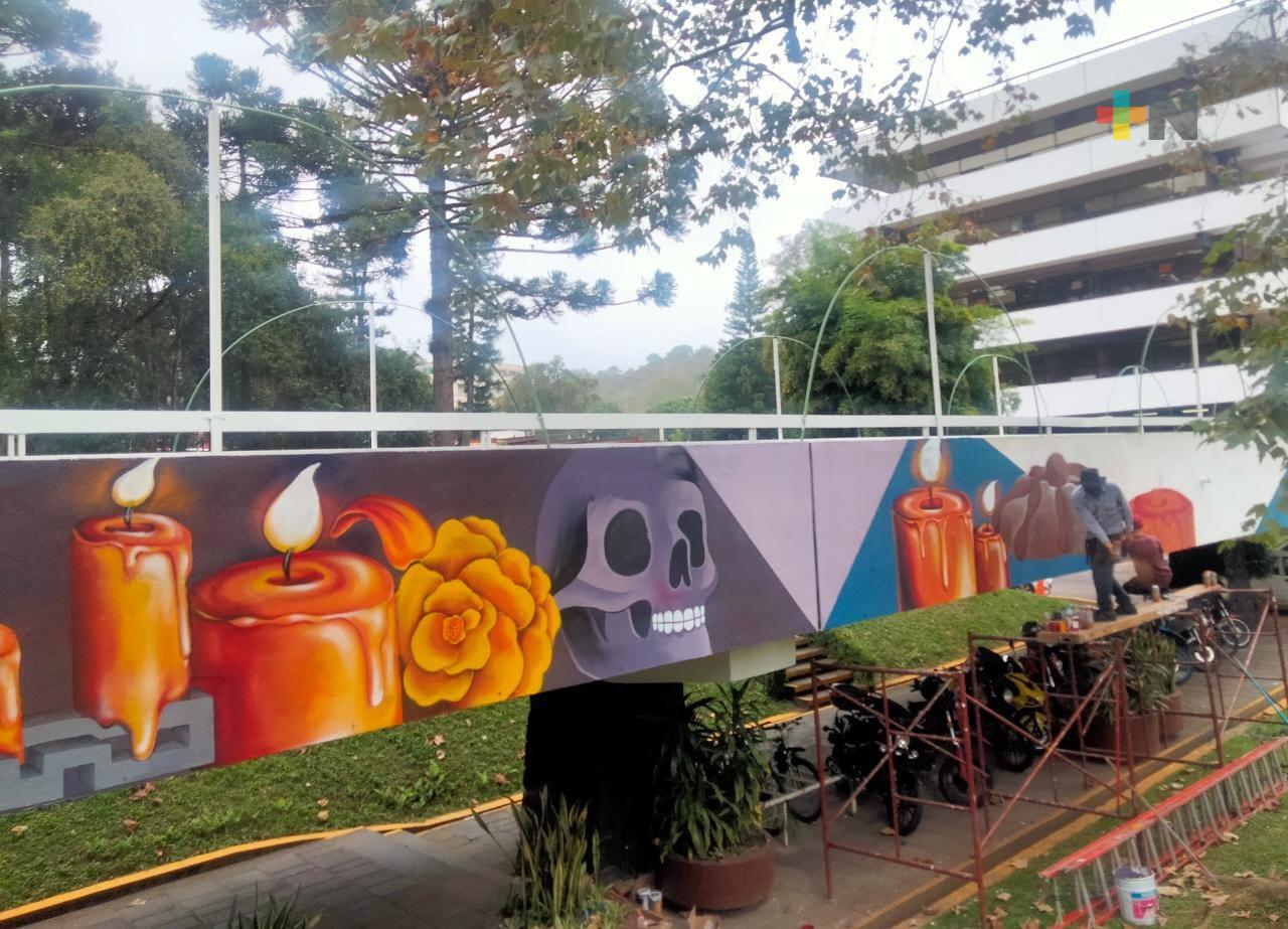Promueve Sefiplan tradición  de «Día de Muertos» con mural, altares y concursos
