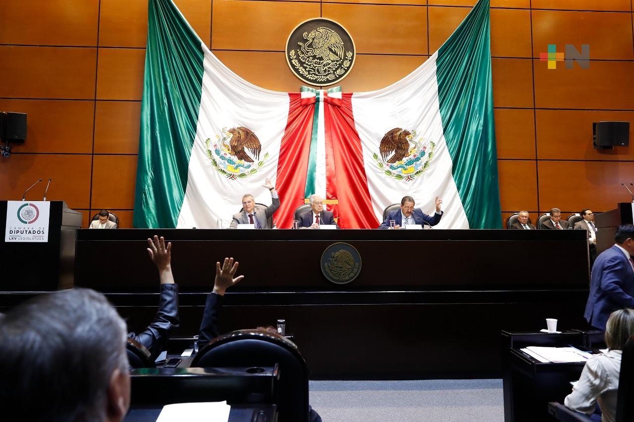 Comparece ante Comisiones Unidas el titular de la CFE, Manuel Bartlett