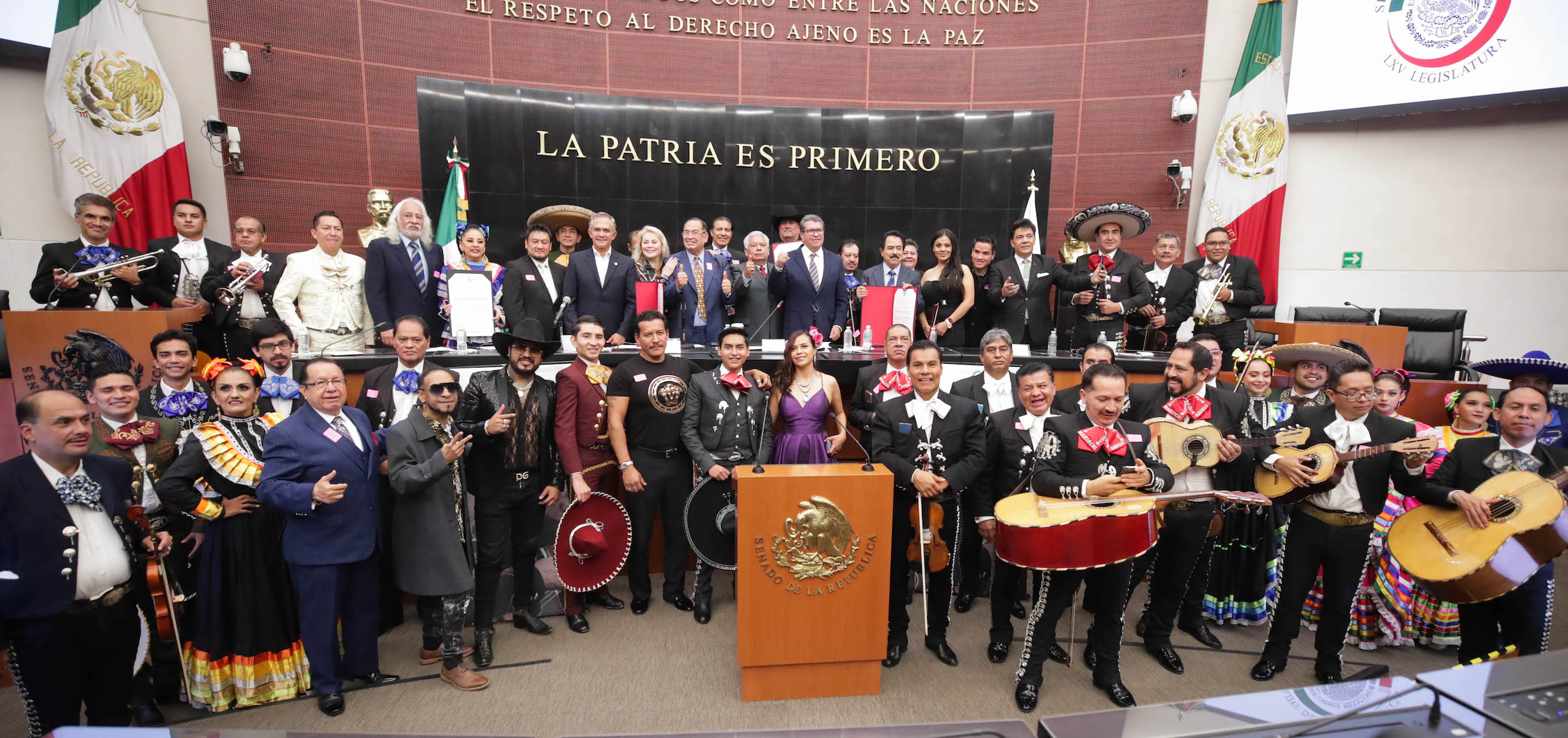 Reconoce Senado trayectoria artística de músicos y mariachis mexicanos