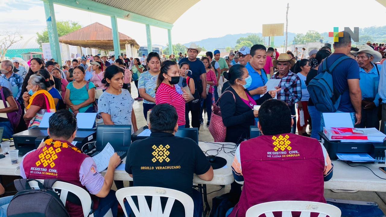 Brigada itinerante del Registro Civil brinda mil 200 servicios gratuitos en Ixhuatlán de Madero