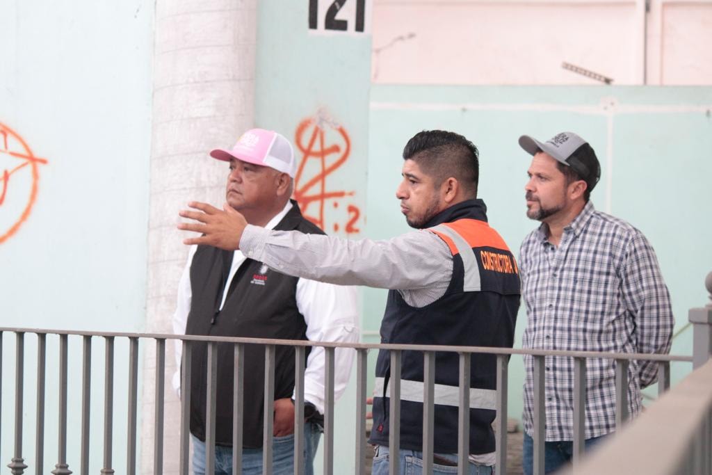 Secretario Eric Cisneros supervisa obras en municipio de Cosamalopan