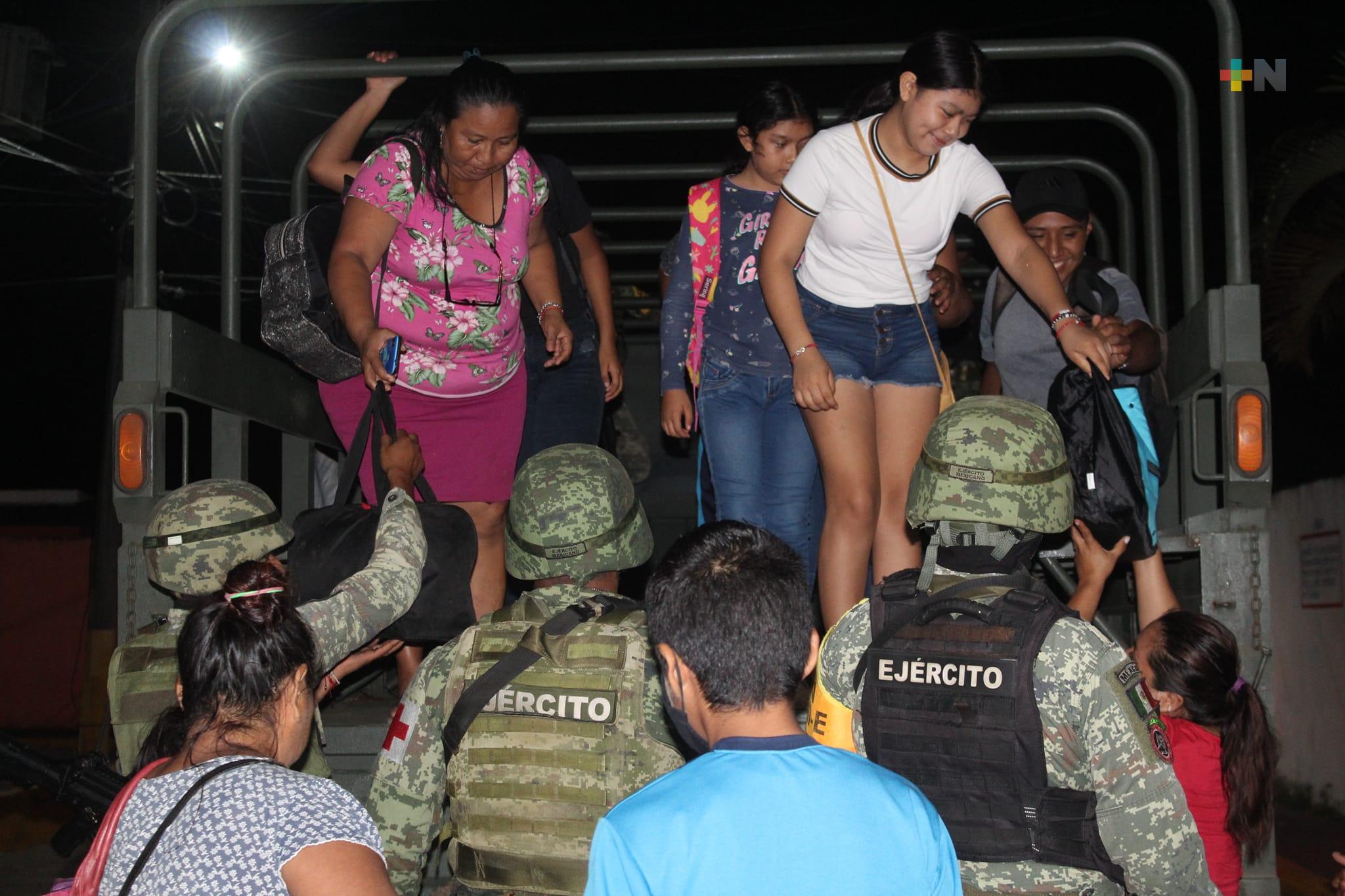 Implementan Plan DNIIIE y Plan MARINA por fuga de etano en Agua Dulce: Gobernador