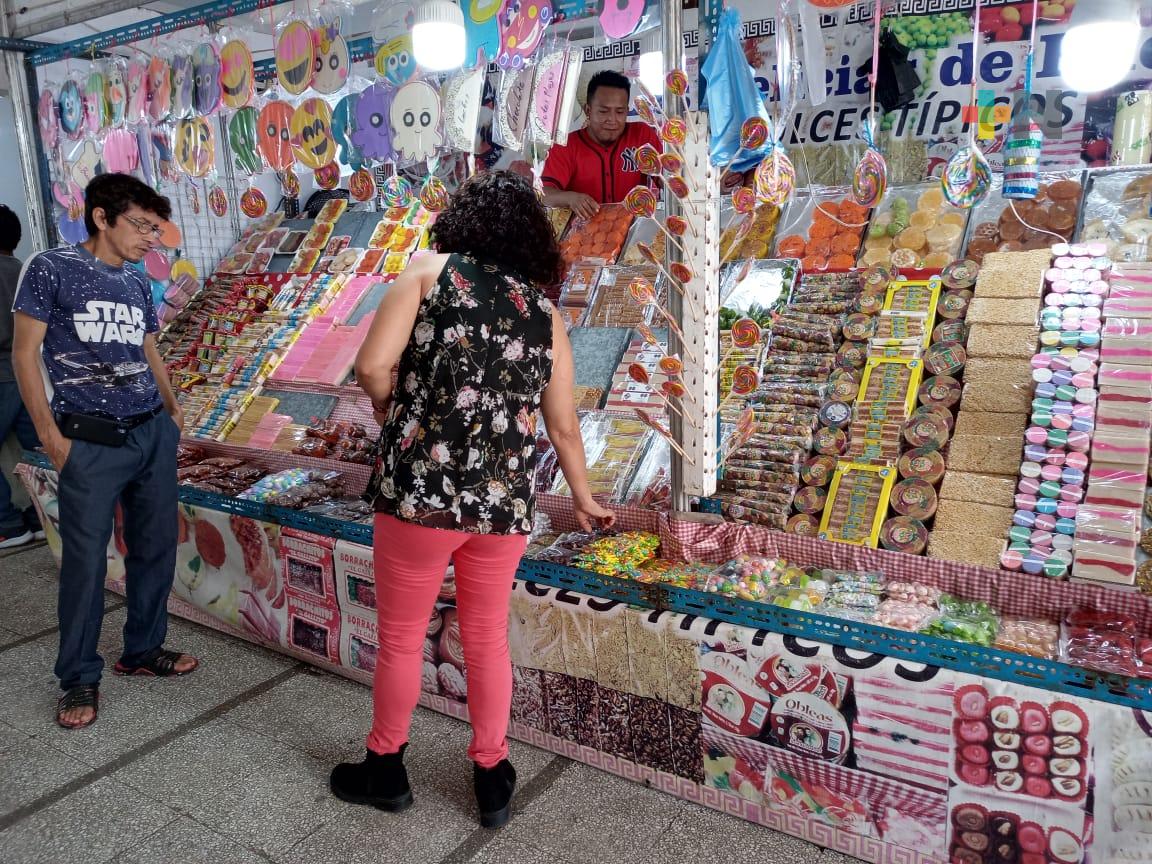 Se reactiva venta de dulces típicos en Coatzacoalcos