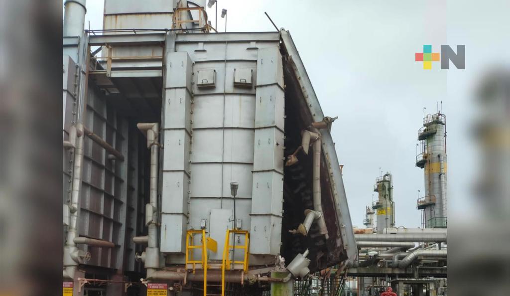 Reportan trabajador lesionado tras explosión en horno de Complejo Petroquímico La Cangrejera