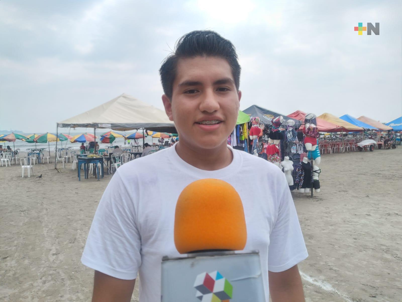 «Jóvenes por Veracruz» limpian playa Villa del Mar