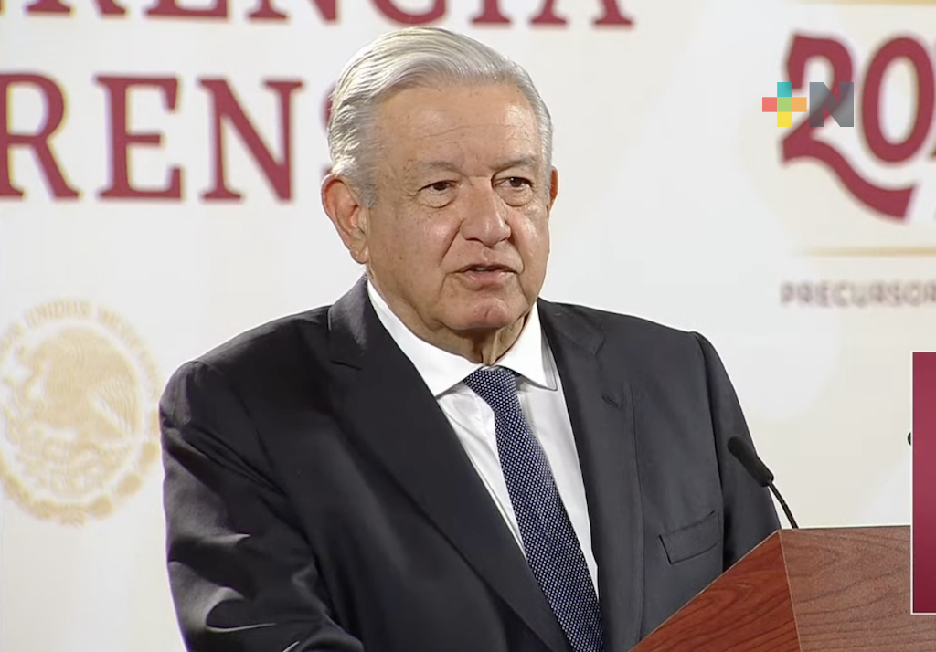 México va saliendo adelante, creando empleos y fortaleciendo el peso: AMLO