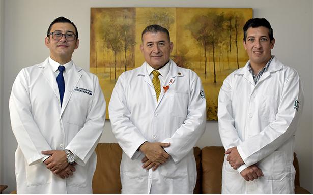 IMSS Nuevo León reconstruye con éxito columna destrozada de paciente postrado