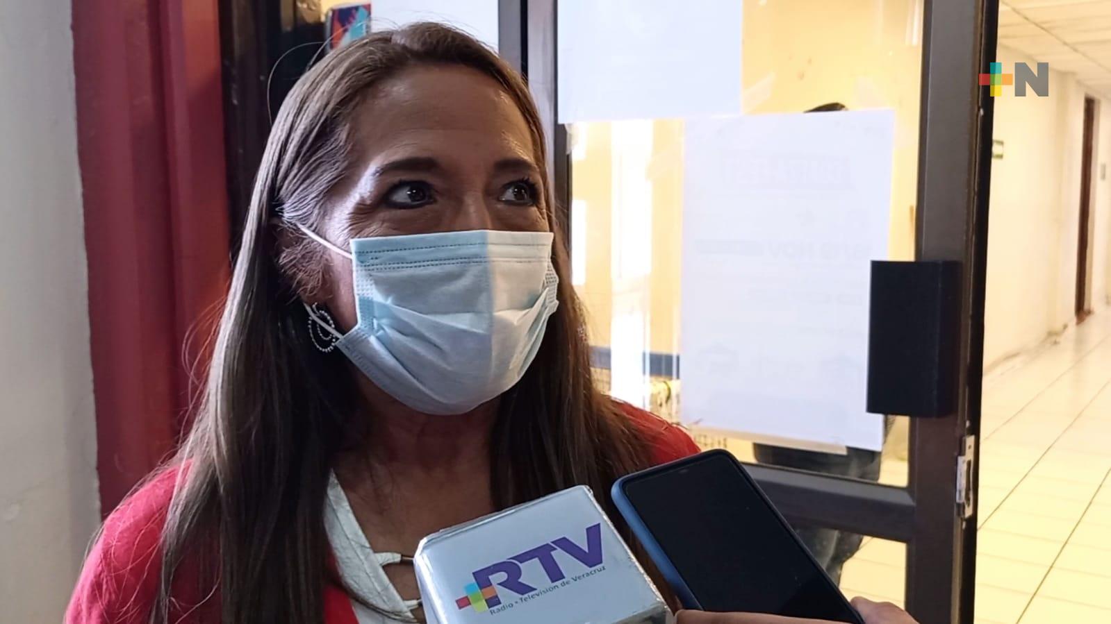 Acuden alumnos a conocer funciones de autoridades municipales de Coatza