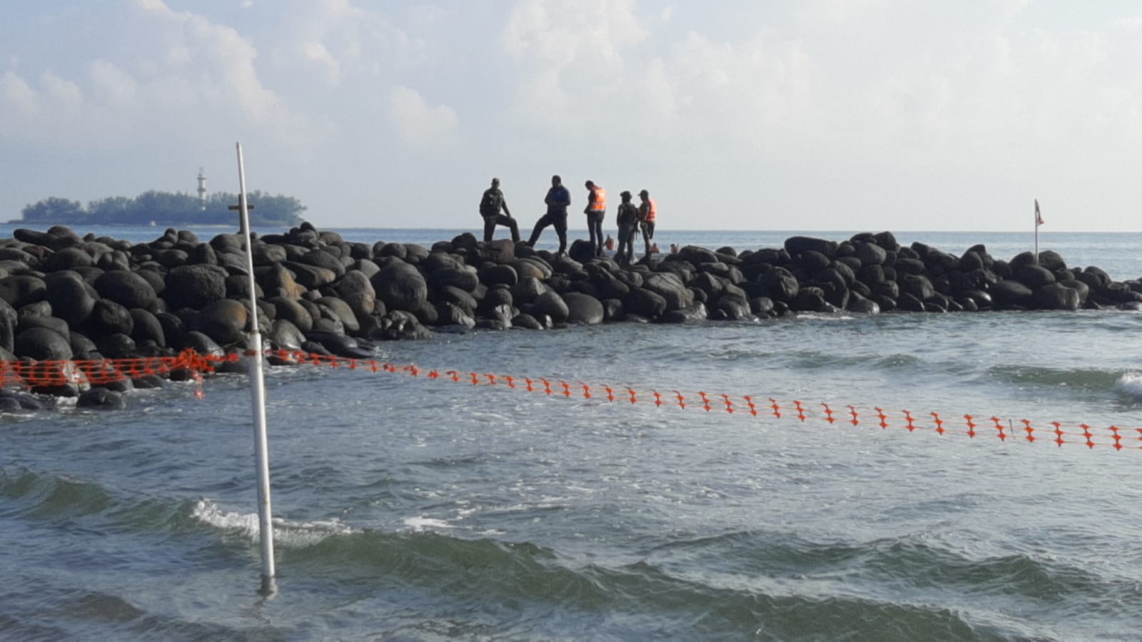 Hallan sin vida a persona reportada como desaparecida en playa La Bamba