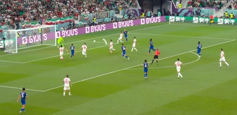 Estados Unidos superó a Irán y clasificó a octavos