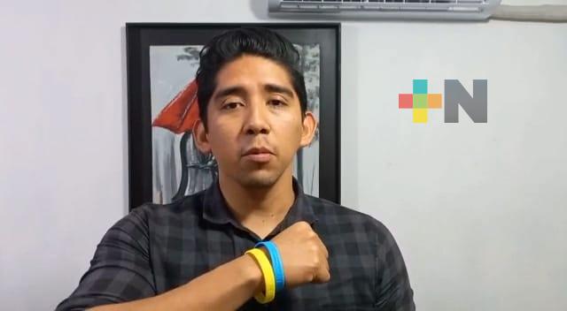 Ofrecen pulseras en apoyo a menores con cáncer