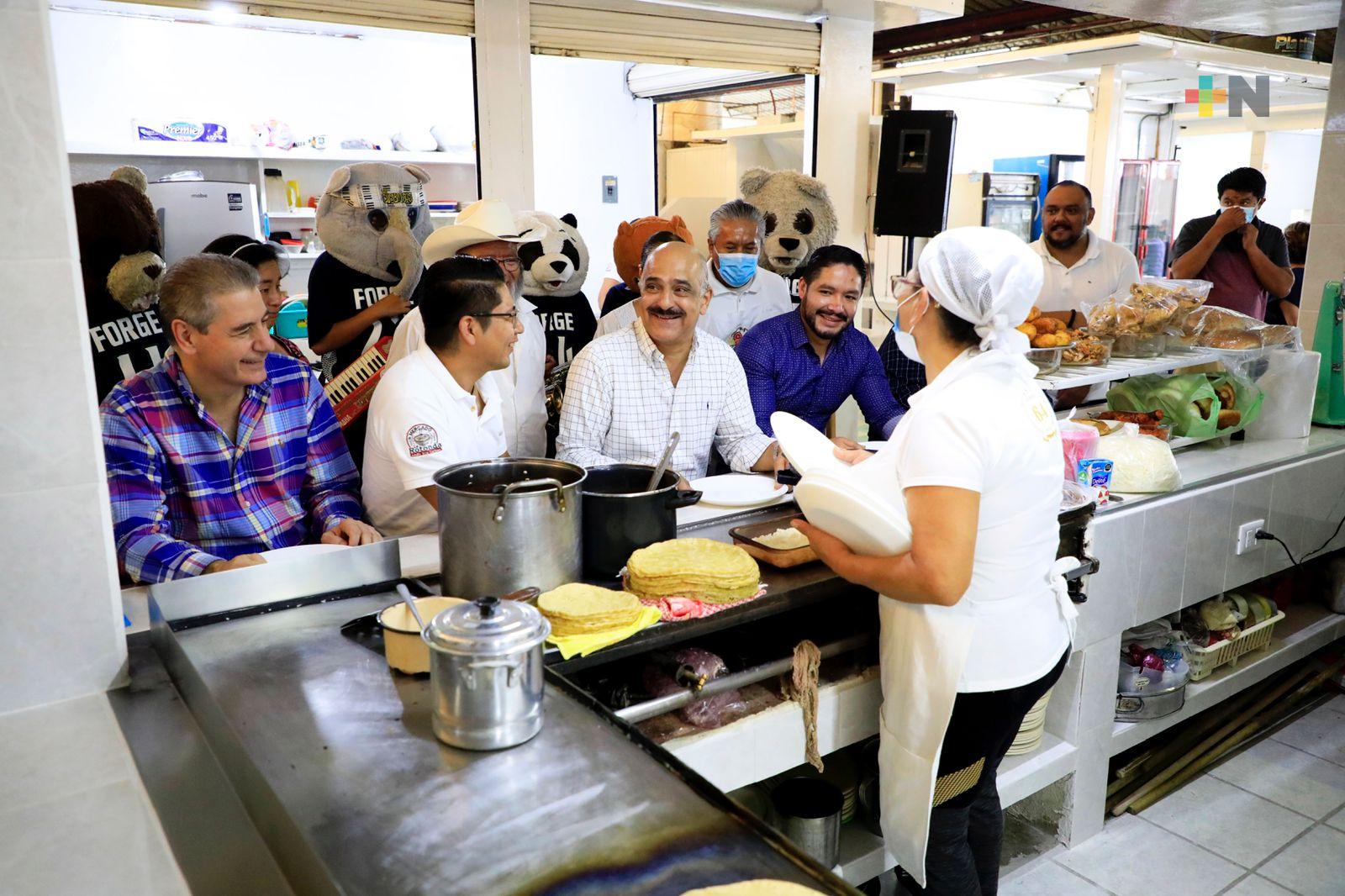 Dignifica Ayuntamiento mercado La Rotonda