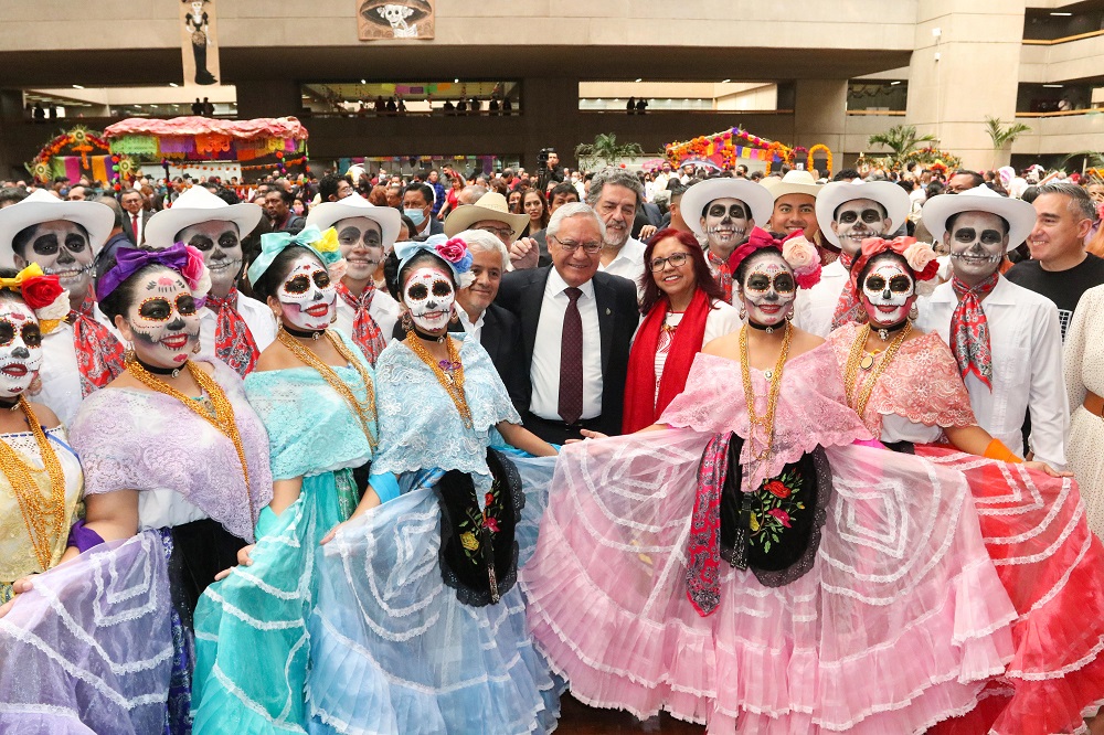 Celebra SEP identidad nacional con la exposición “Día de Muertos, una tradición muy viva”