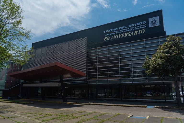 Conmemora IVEC el 60 aniversario del Teatro del Estado “Gral. Ignacio de la Llave”