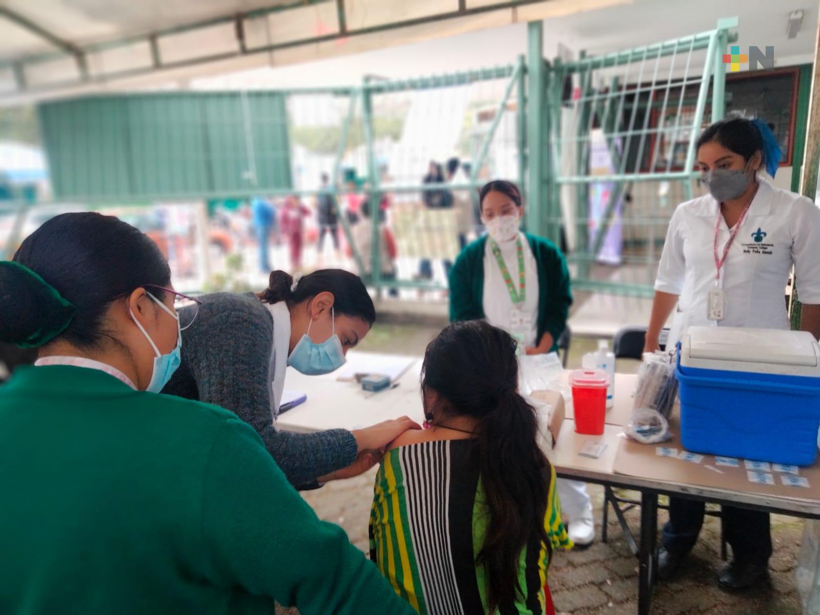 En Xalapa continúa vacunación contra Covid a población rezagada