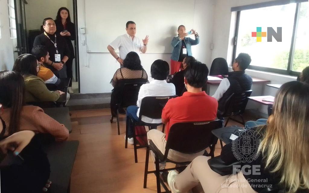 Concientiza FGE a prestadores de servicio social y prácticas profesionales