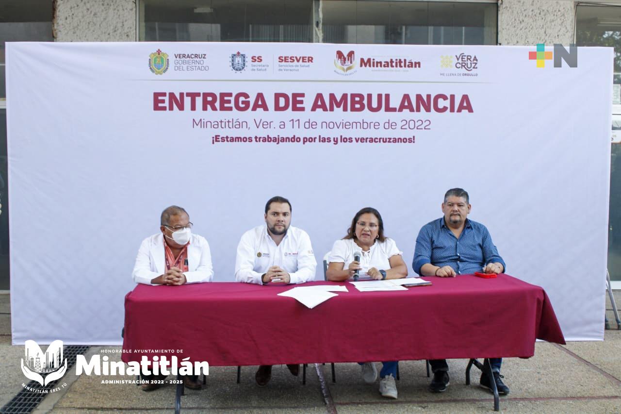 Recibe Minatitlán ambulancia para atención pre-hospitalaria