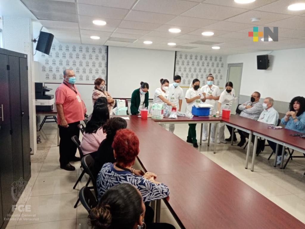 Realizan FGE e IMSS jornada de vacunación