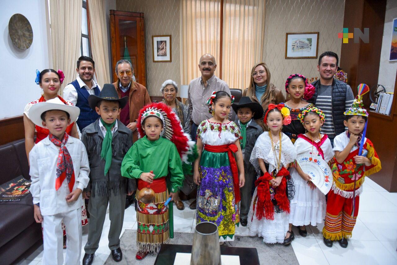 Reconoce Ricardo Ahued trayectoria del Ballet Folclórico Infantil de la ESAV