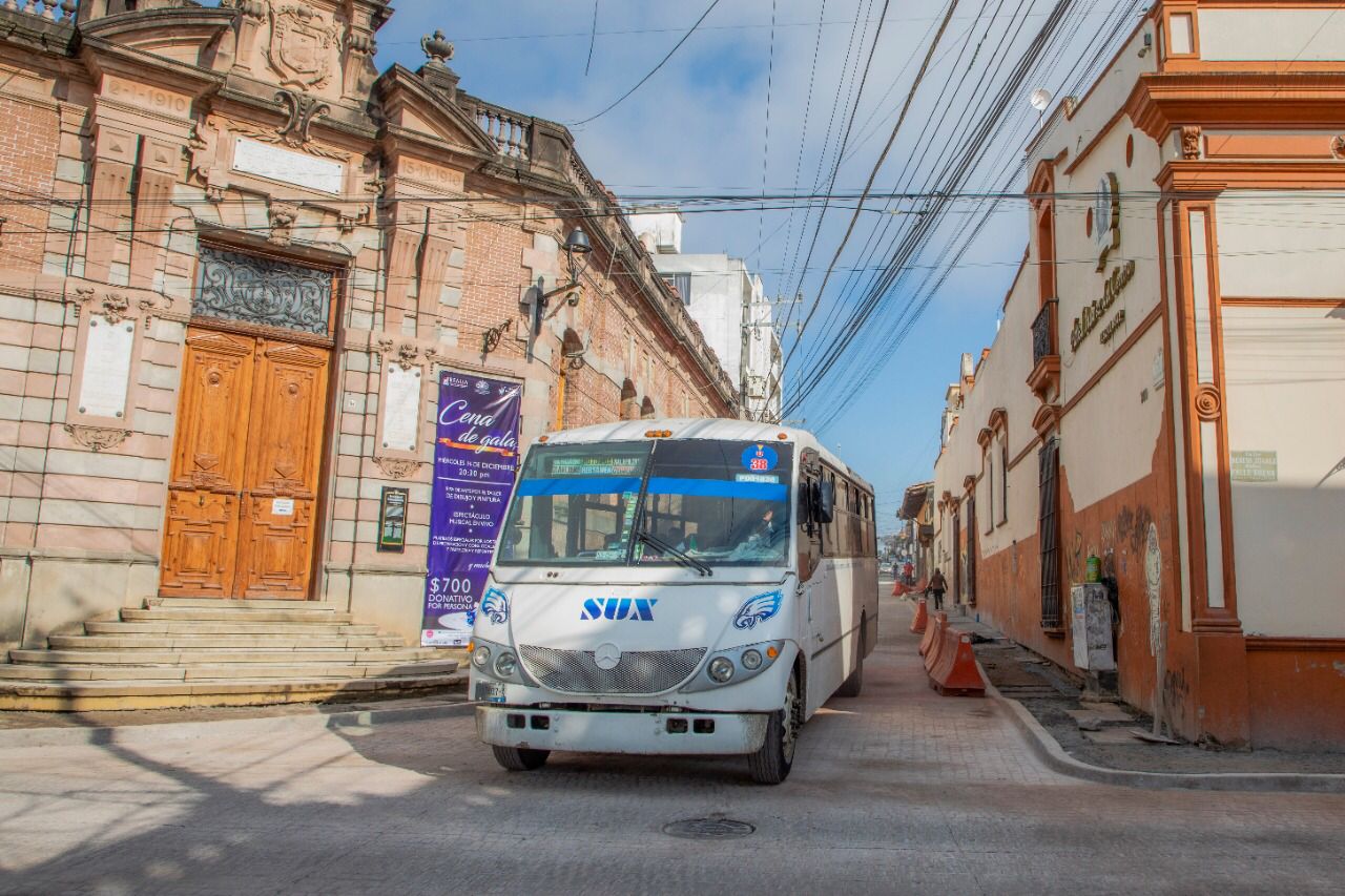Proyectan instalar 20 paradas seguras de transporte urbano en Xalapa