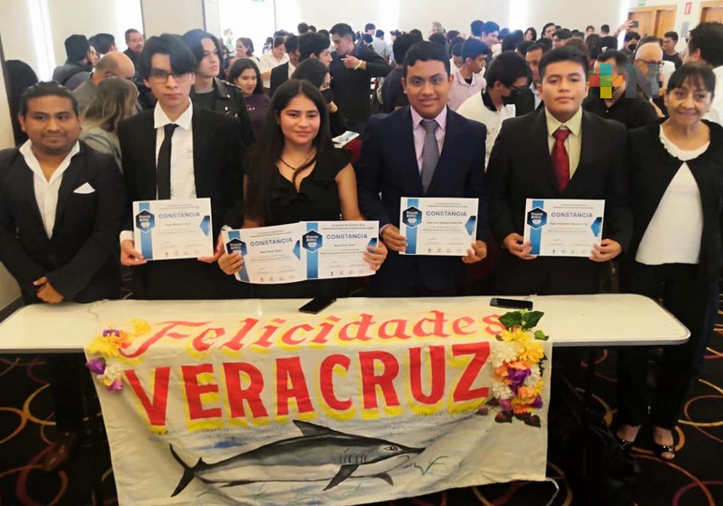 Ganan jóvenes del Cobaev plantel # 18  plata y bronce en Olimpiada Nacional de Química 2022