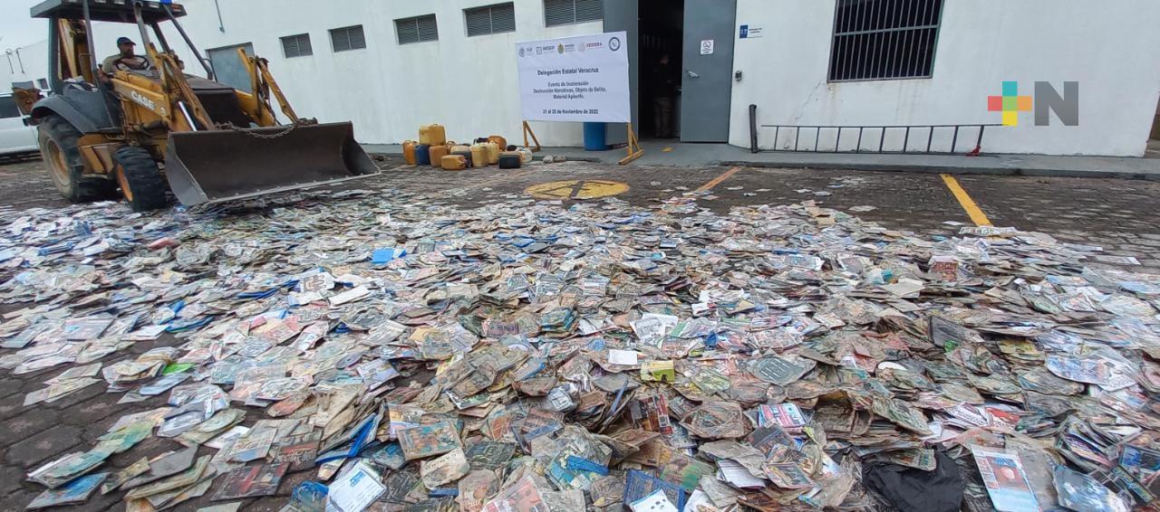 Destruye FGR 47 mil 050  piezas falsas de audiogramas y videogramas en Veracruz-puerto