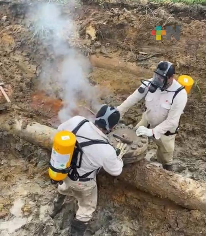 Localiza personal de Pemex toma clandestina que ocasionó fuga de amoniaco en Nanchital