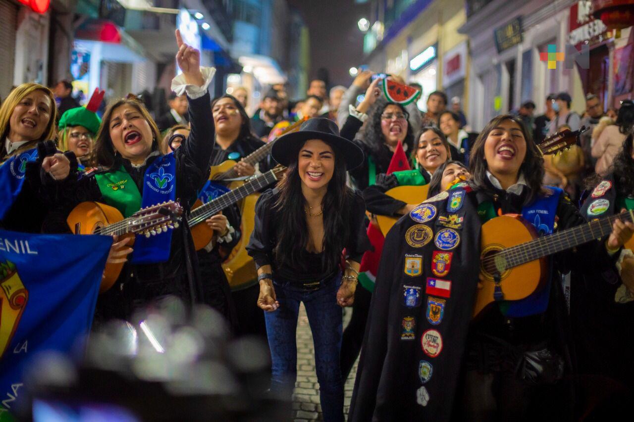 Celebran Callejoneada en el Festival Internacional Xalapa y su Cultura