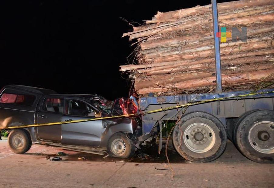 Cuatro lesionados y tres fallecidos deja accidente en La Tinaja-Cosoleacaque