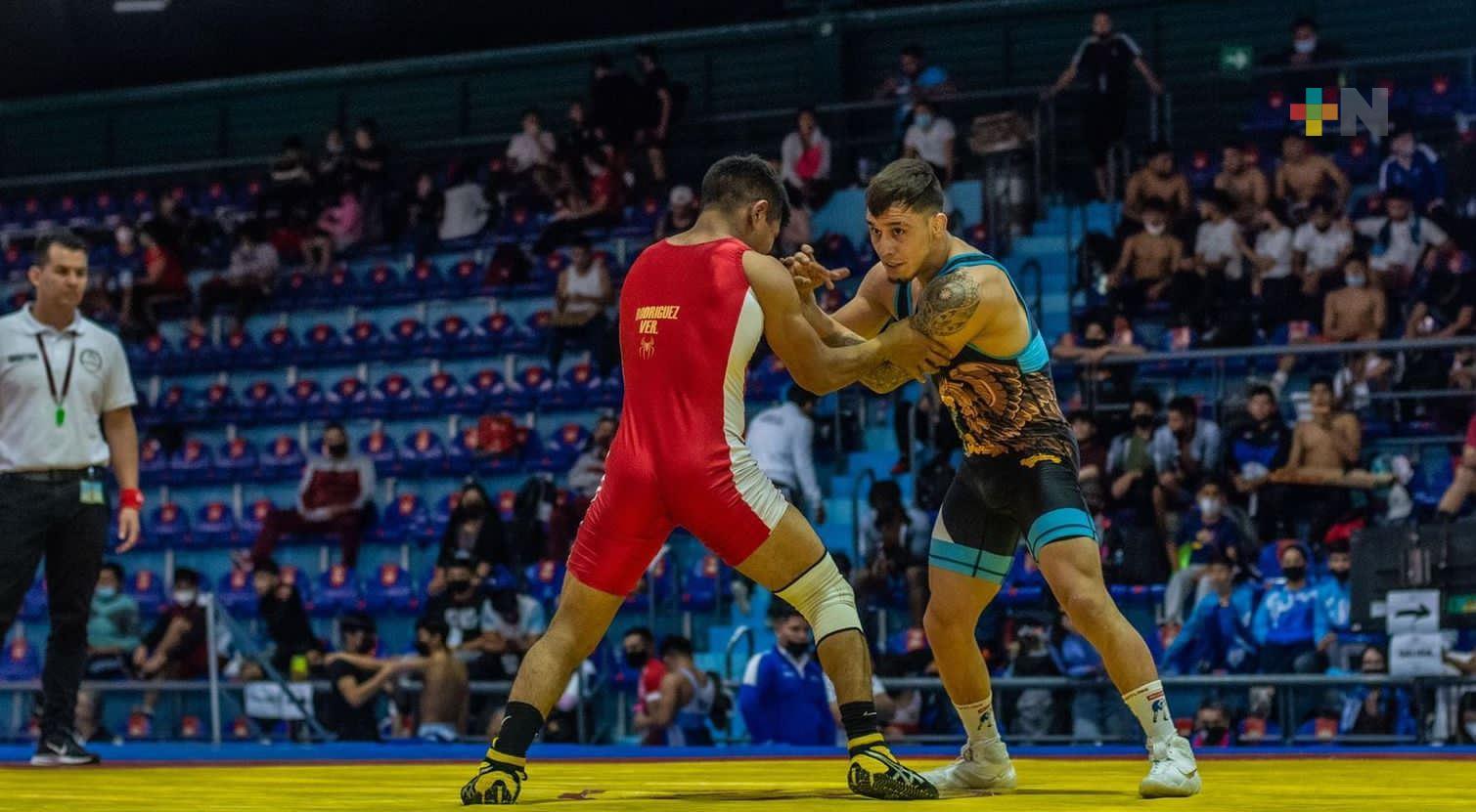 Con 30 elementos, Veracruz participará en Nacional de Luchas Asociadas