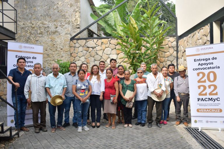 Entregan recursos para financiamiento de proyectos del PACMyC 2022