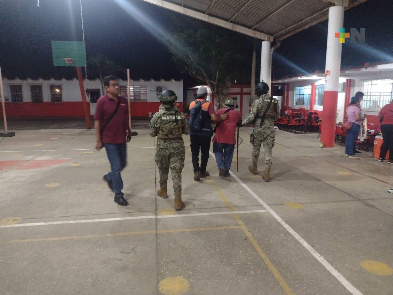 Despliega Semar personal y vehículos para apoyar a personas afectadas por fuga de etano