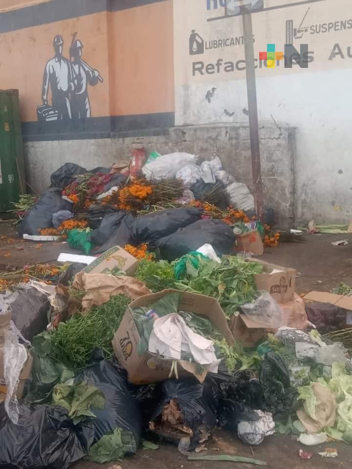 Incrementa basura en mercado Malibrán