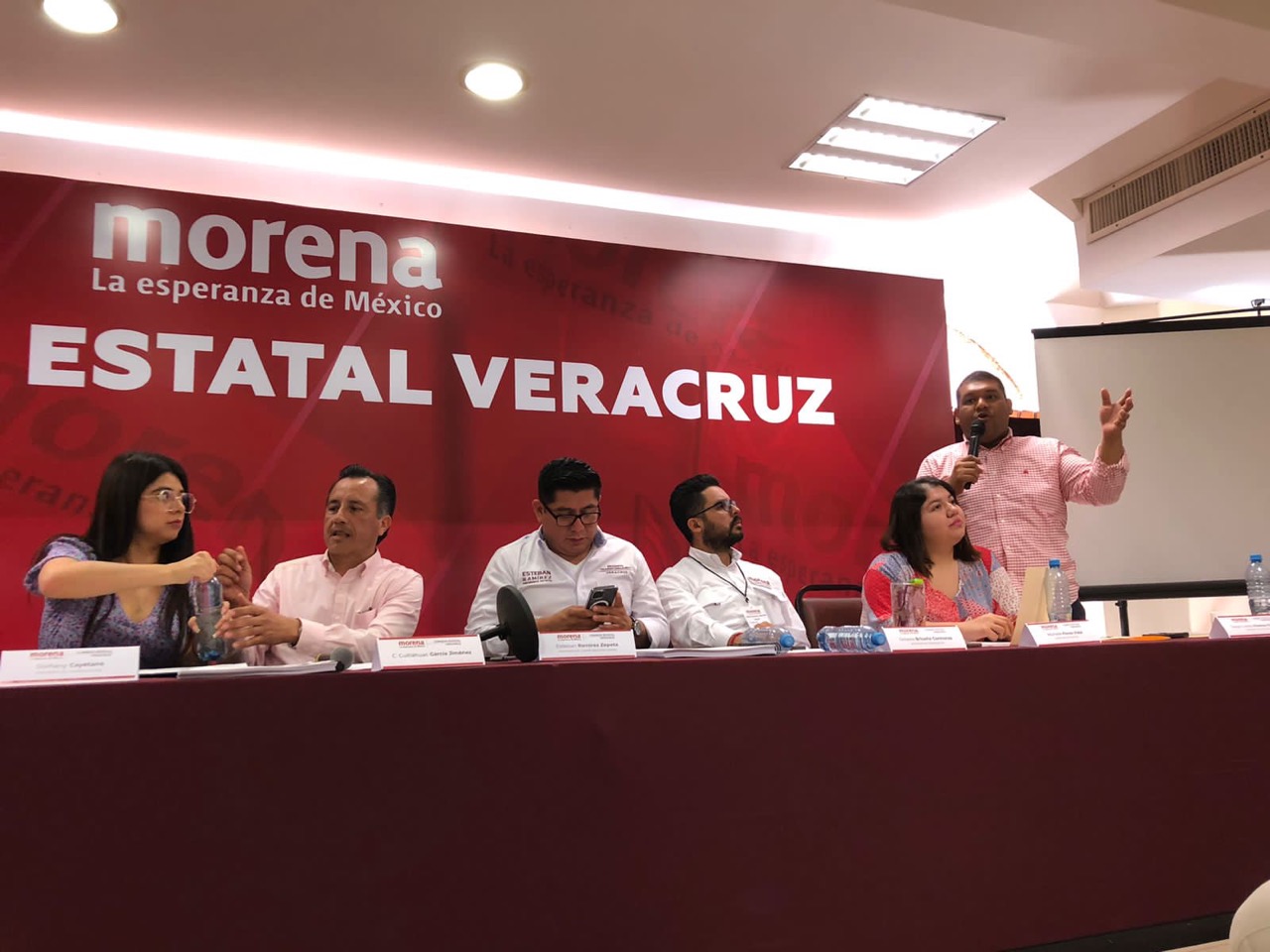 Sesiona Consejo Estatal de Morena en Veracruz