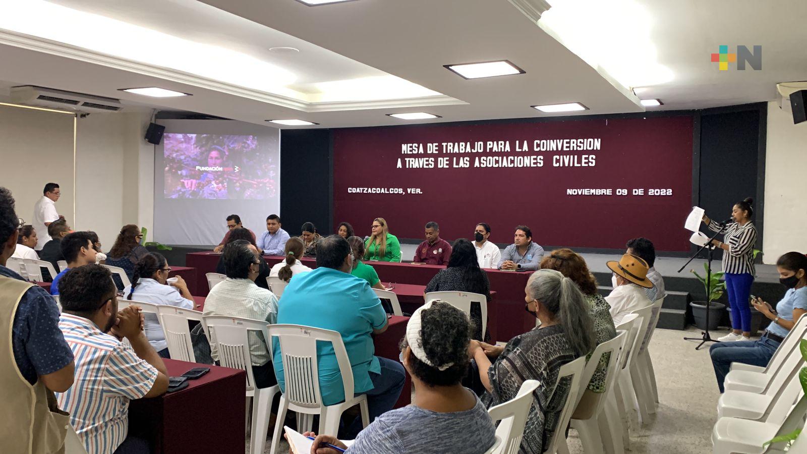 Ayuntamiento de Coatza realiza mesa de trabajo para apoyar asociaciones civiles