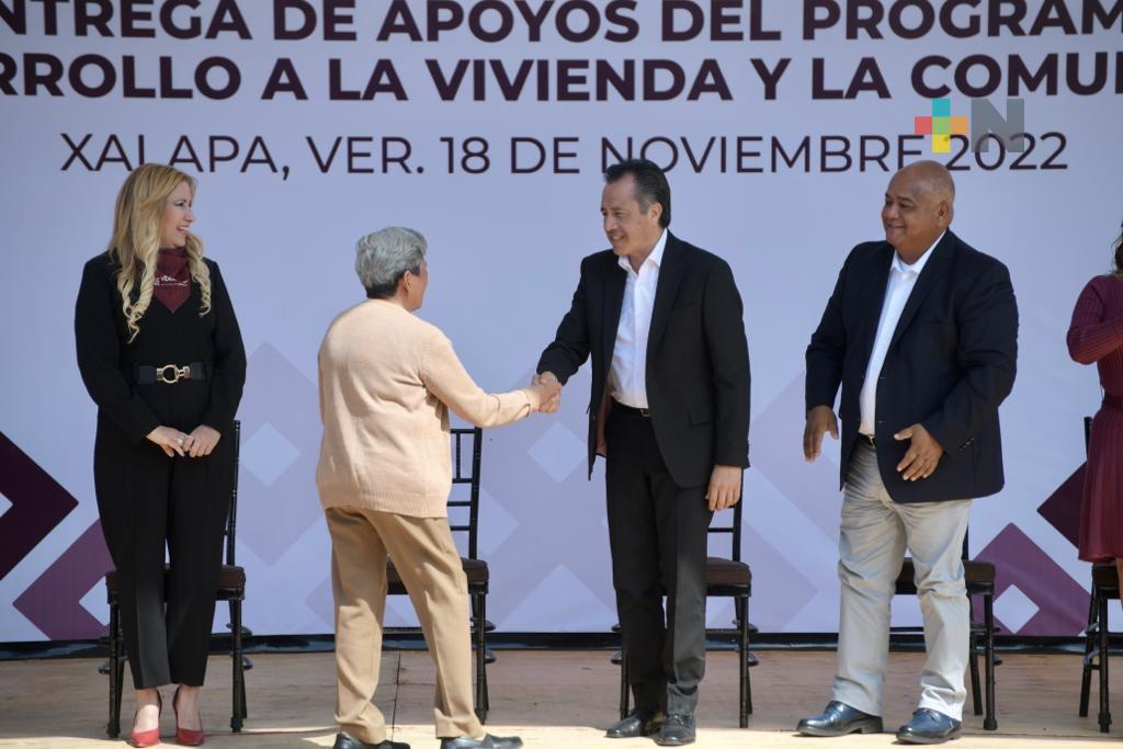 Con apoyos focalizados, Veracruz complementa acciones de la Federación en favor de los más pobres