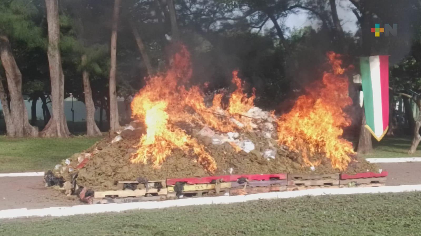 Incineran cerca de 2 toneladas de drogas en 83 Batallón de la Sedena