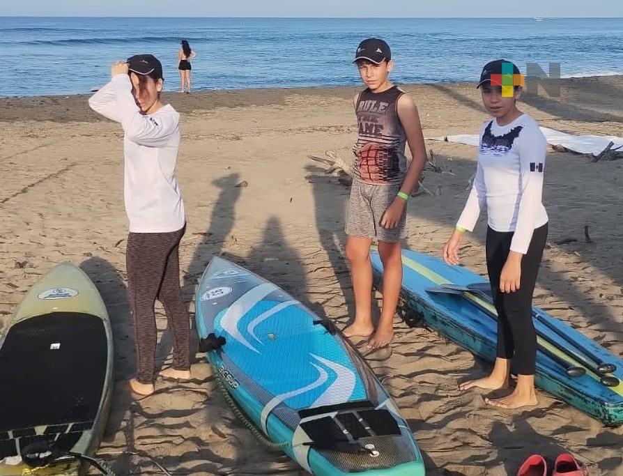 Surfistas veracruzanos destacan en Campeonato Nacional