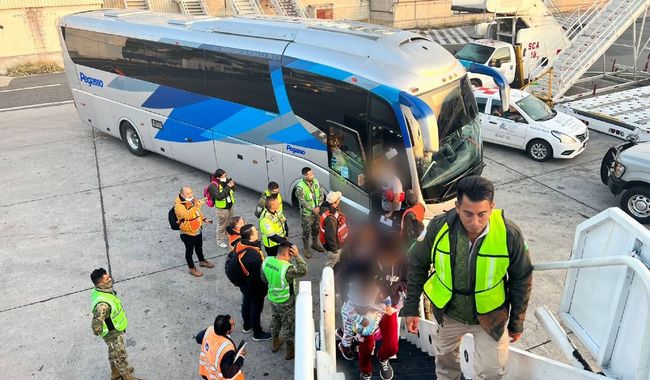 Realizan primer vuelo de retorno voluntario de venezolanos con apoyo del Gobierno de México
