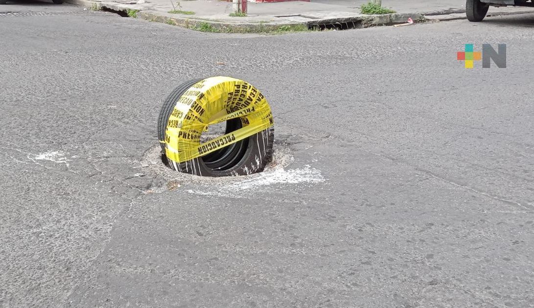 Denuncian robo de tapa del registro de agua en Revillagigedo y Sánchez Tagle de Veracruz puerto