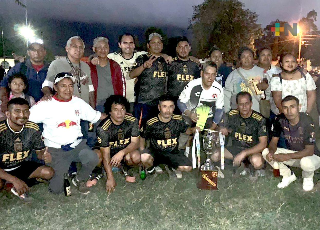 Toros es subcampeón de futbol en categoría veteranos, de Ciudad Mendoza