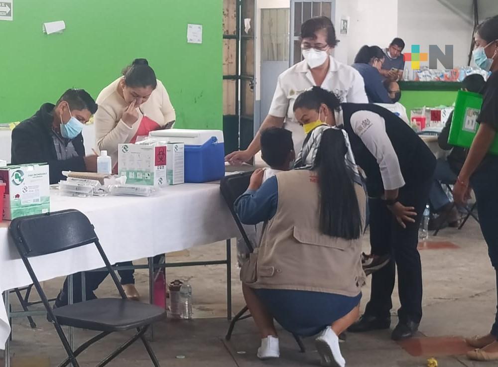 Vacunan a infantes contra Covid en el municipio de Jilotepec