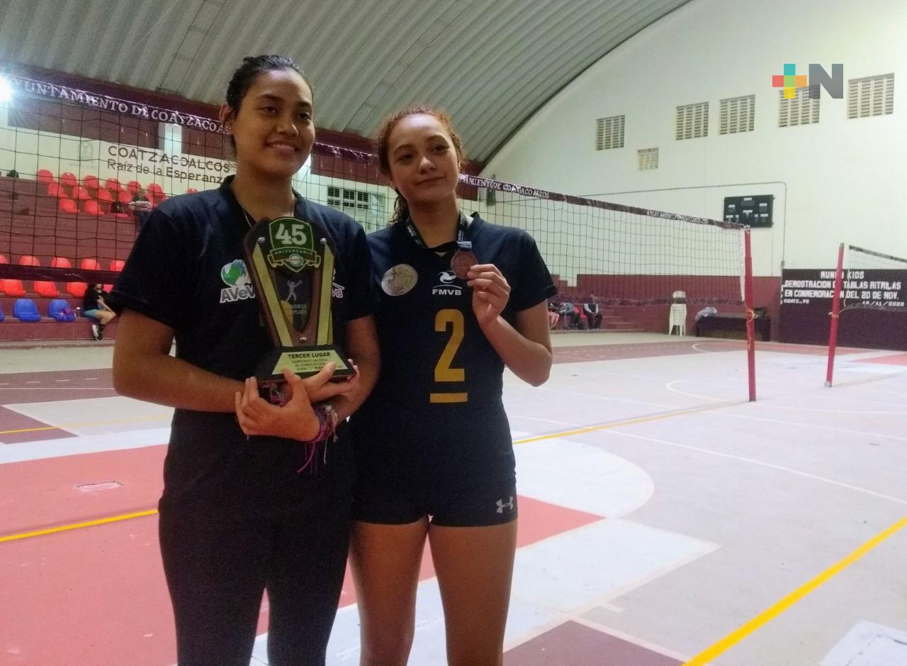 Ganan bronce en voleibol de playa de campeonato nacional de colegios privados